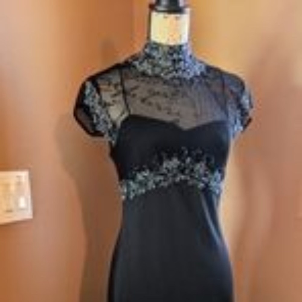 📸 Formal Evening Dress - Picture 2 of 15